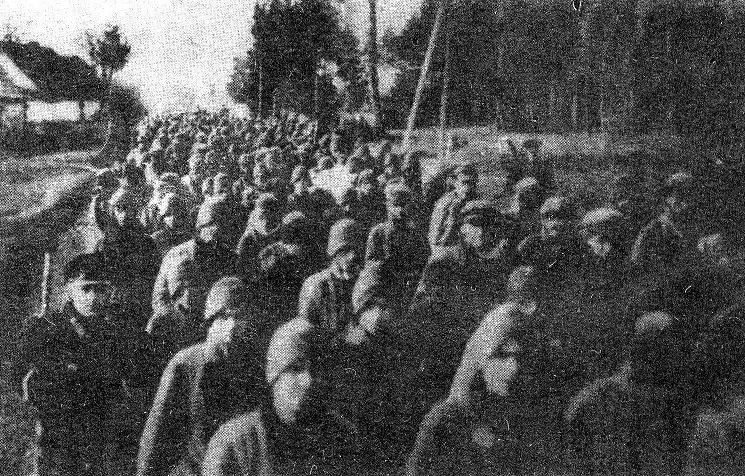 Jeńcy sowieccy w drodze na Święty Krzyż - Góry Świętokrzyskie