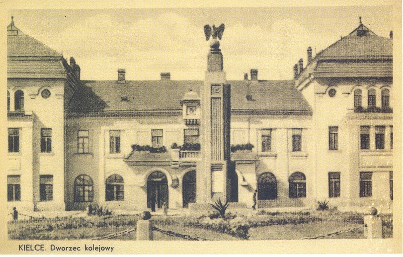 Dworzec kielecki w latach 30. XX w. 