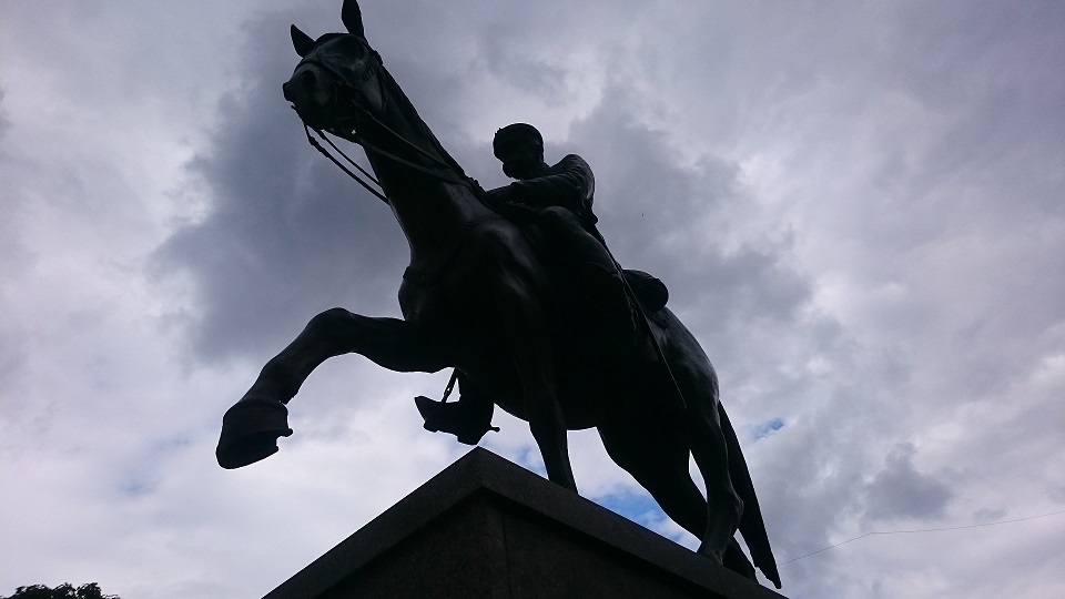 Kielce - Pomnik Marszałka Piłsudskiego na Placu Wolności 