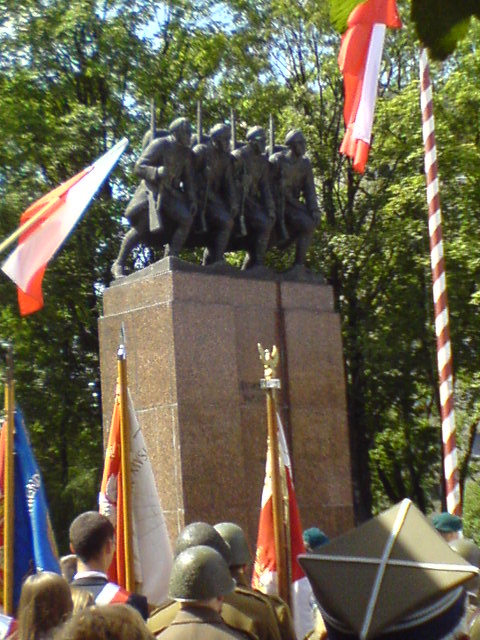 Kielce - Pomnik Czwórki Legionowej 