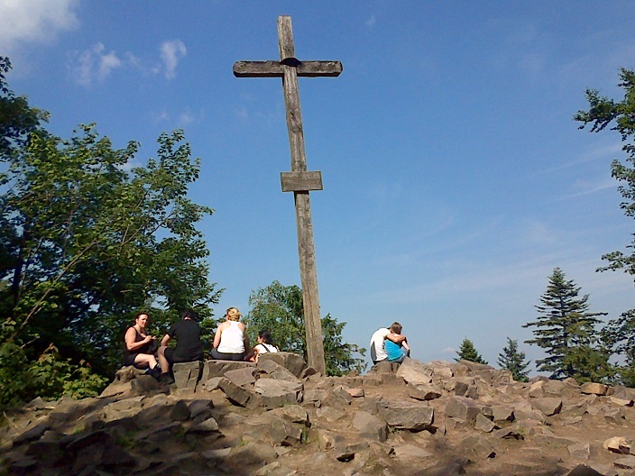 Krzyż na szczycie Łysicy 